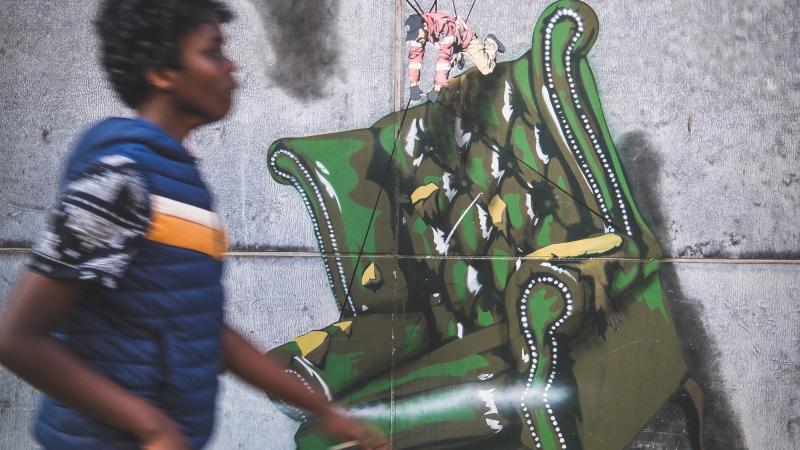 Redistributing the furniture, Brussels 1000.