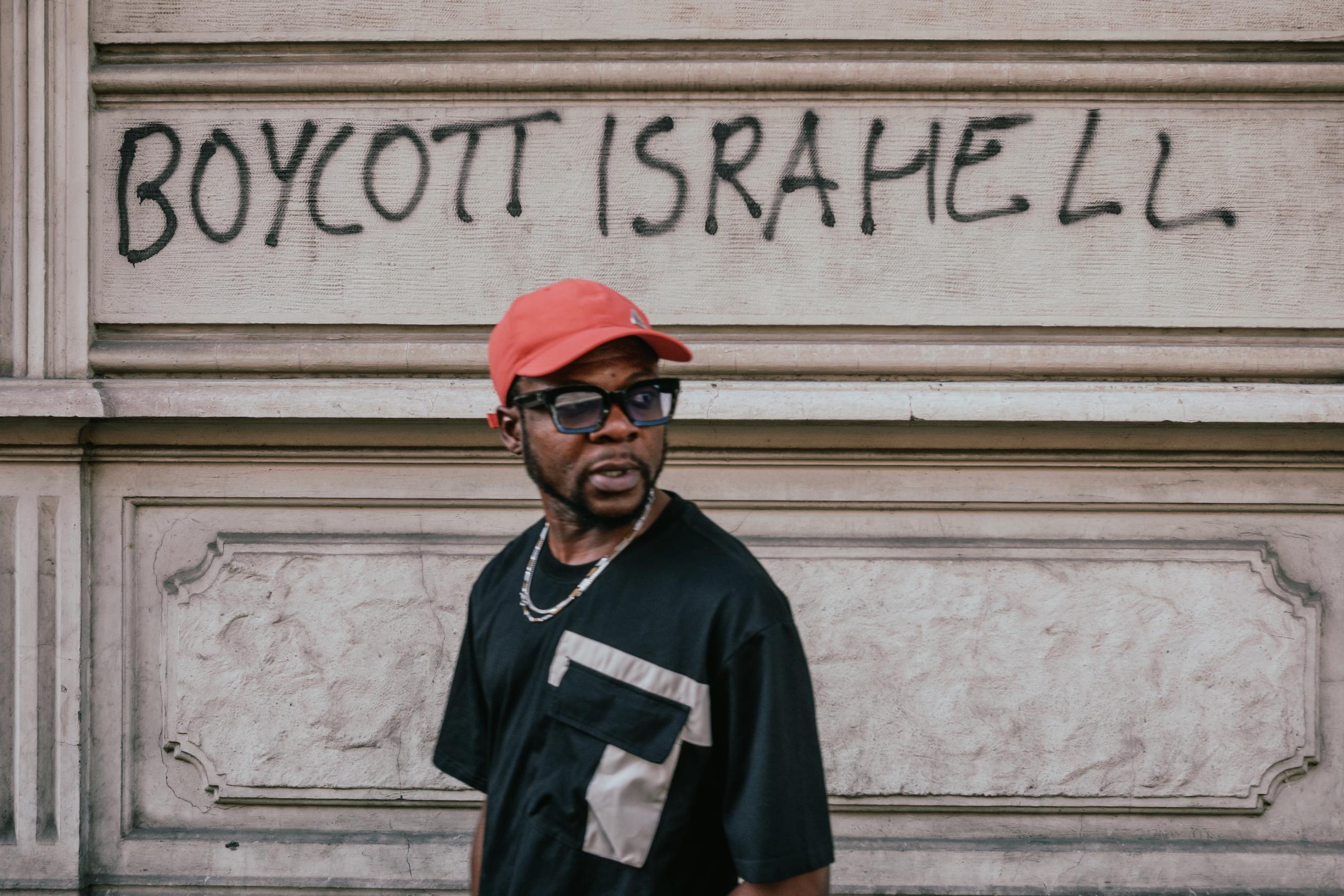 Ghetto against apartheid. Barriera di Milano, Torino.